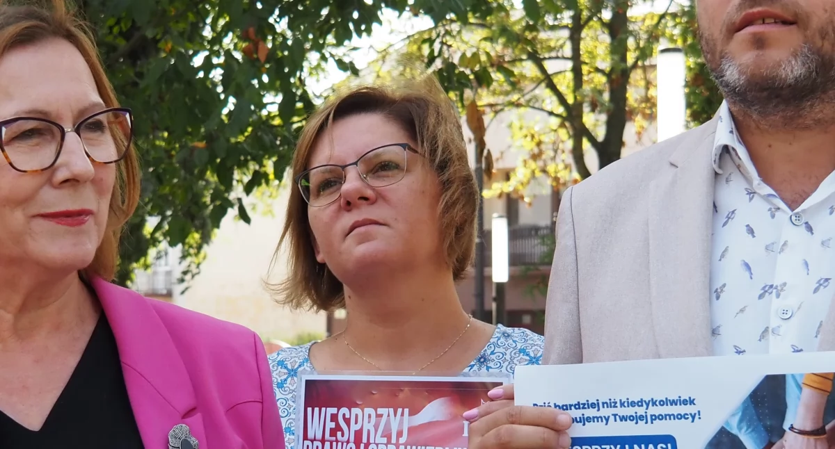 Na zdjęciu: Katarzyna Bracka na jednej z konferencji prasowych