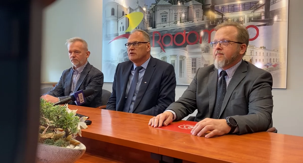 Na zdjęciu: Prezydent Ferenc i rektor Kaczorowski podczas konferencji 