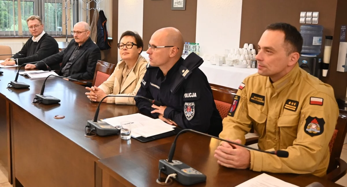 Na zdjęciu: Posiedzenie w starostwie, fot. Facebook/Starostwo Powiatowe