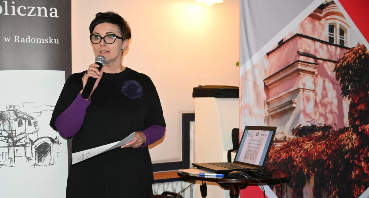 Edukacja, „Mistrzowie pióra Wisława Szymborska Dedecius” początek konferencja nauczycieli - zdjęcie, fotografia