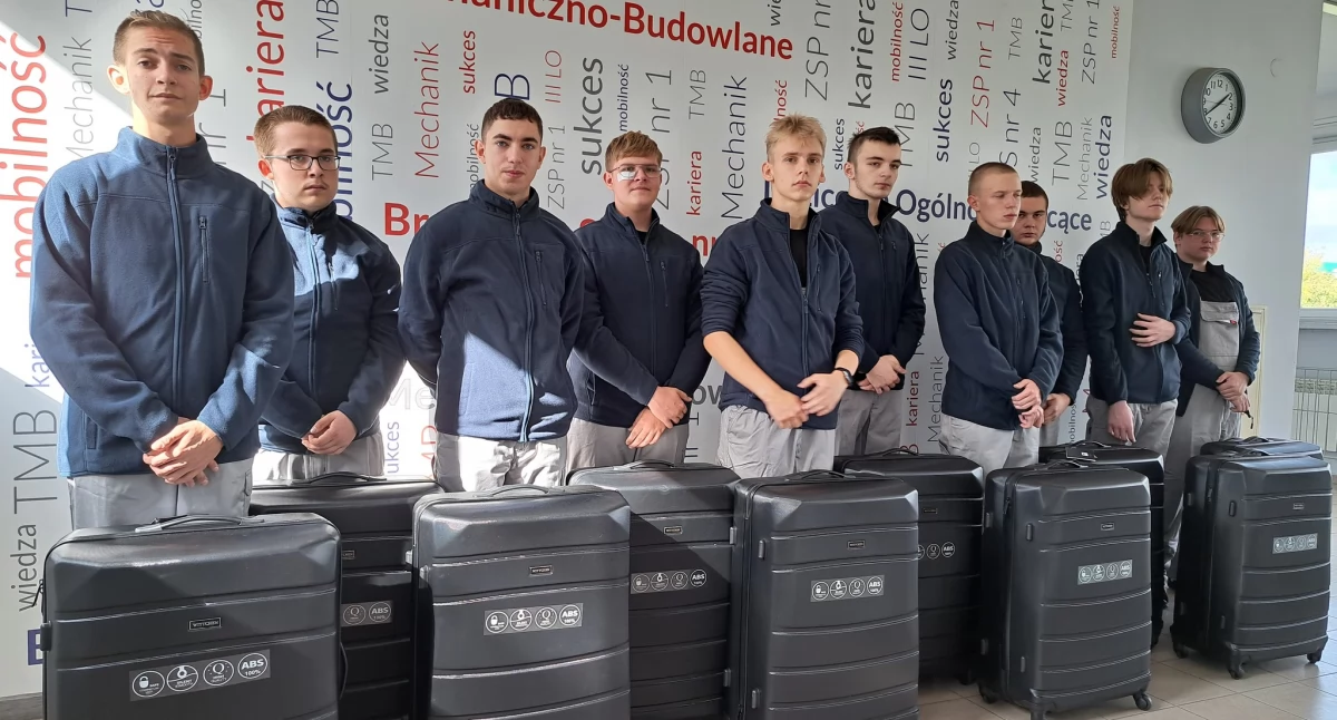 Na zdjęciu: Uczniowie gotowi do podróży, fot. Facebook/ZSP nr 1 