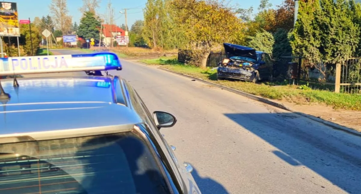 Na zdjęciu: Opel, którego kierowcy szukają policjanci, fot. KPP Radomsko 