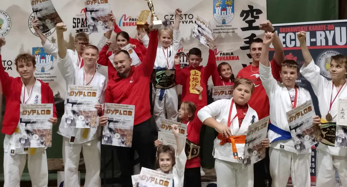 Na zdjęciu: Radomszczańscy karatecy, fot. Facebook/Klub Karate Randori
