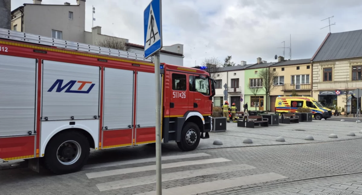 Na zdjęciu: Służby ratunkowe na miejscu zdarzenia, fot. Czytelnik