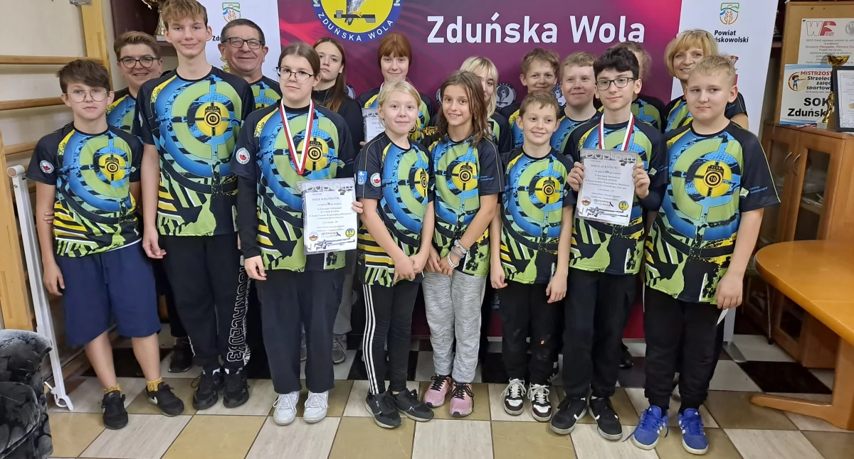 Na zdjęciu: Zawodnicy 
