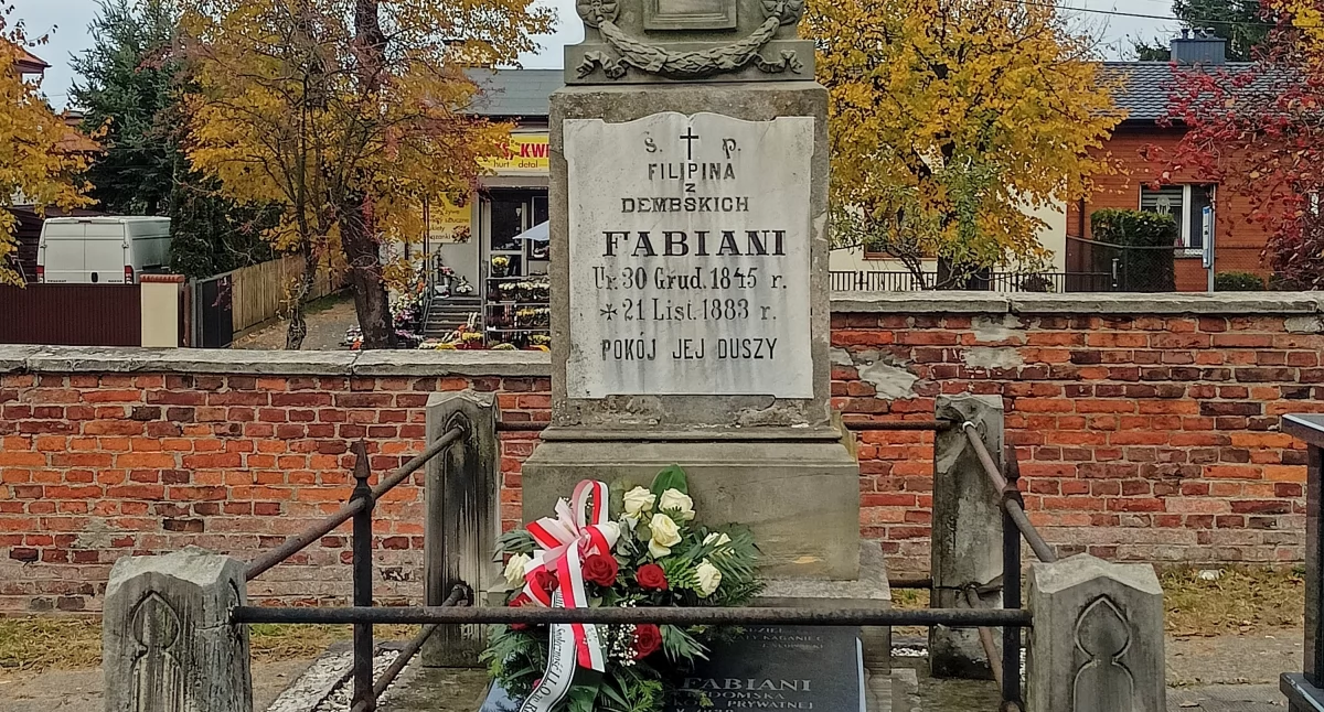 Na zdjęciu: Grób Feliksa Fabianiego wymaga szybkiej renowacji, fot. Tomasz Nowak