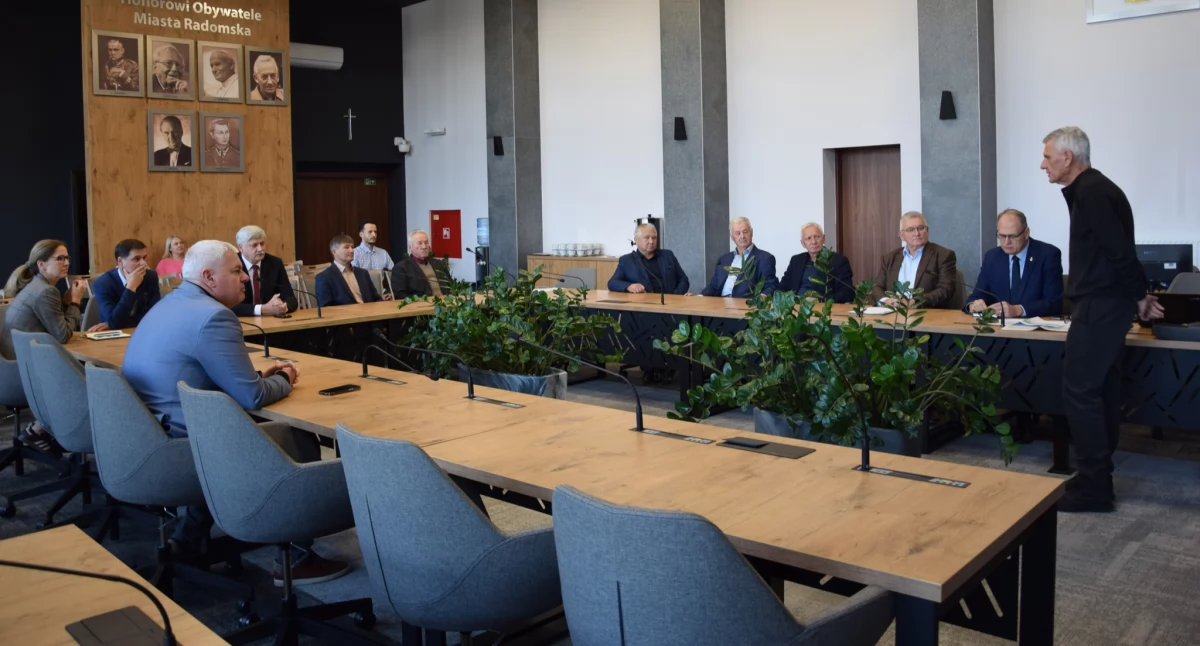 Na zdjęciu: Członkowie rady, fot. Facebook/UM Radomsko
