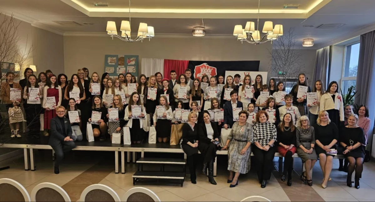 Na zdjęciu: Uczestnicy konkursu