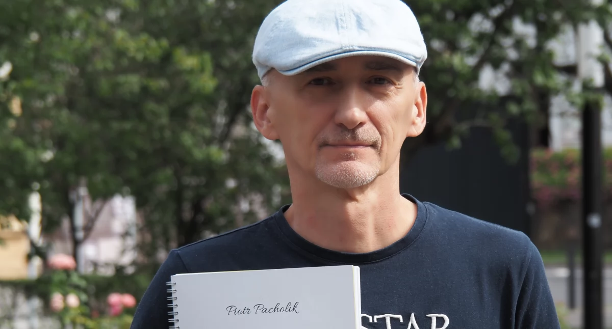 Na zdjęciu: Piotr Pacholik już pisze kolejną książkę