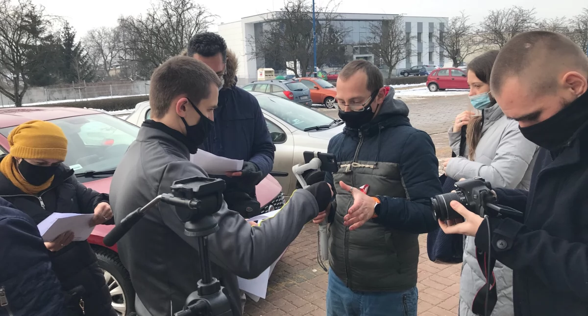 Na zdjęciu: Luty 2021, konferencja przez UM. RAS proponuje, by w budżecie miasta zarezerwować 1 mln zł na wymianę kopciuchów