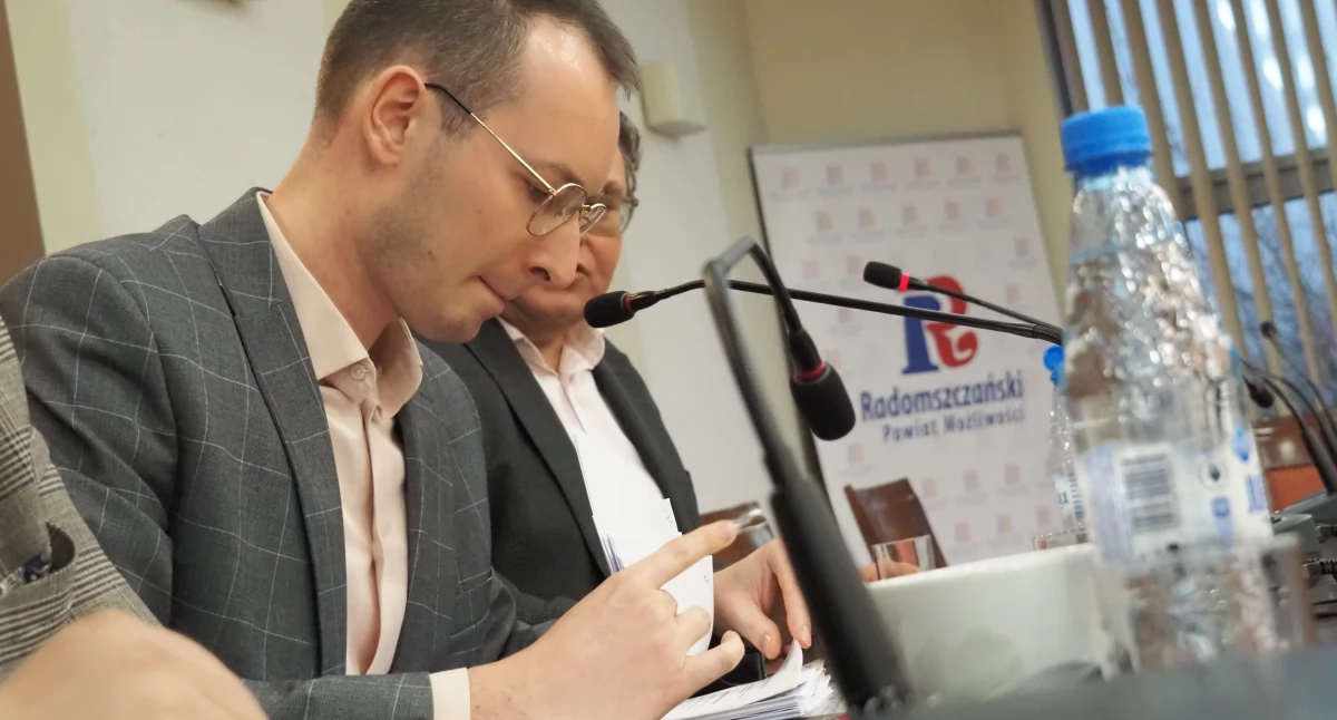 Na zdjęciu: Na wtorkowej komisji Kamil Gniatkowski nie odpowiadał na pytania