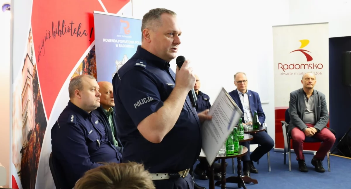 Na zdjęciu: Naczelnik radomszczańskiej drogówki Mariusz Pawłowski, fot. Facebook/UM Radomsko