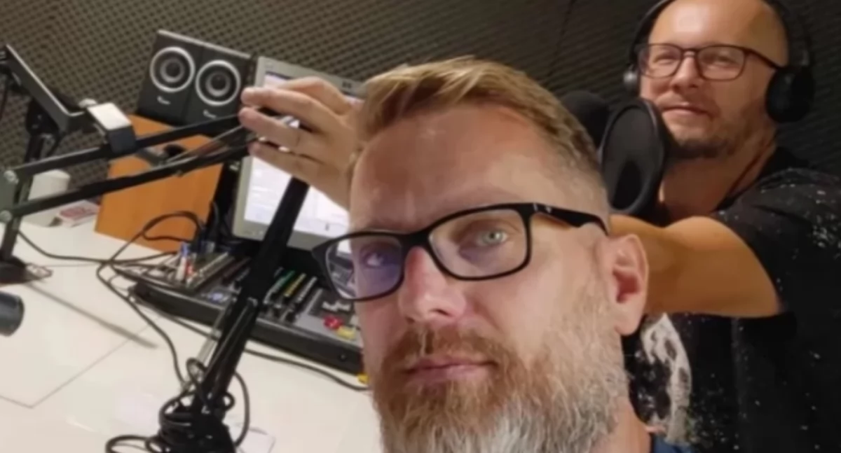 Na zdjęciu prowadzący program Janusz Kucharski i Andrzej Andrysiak