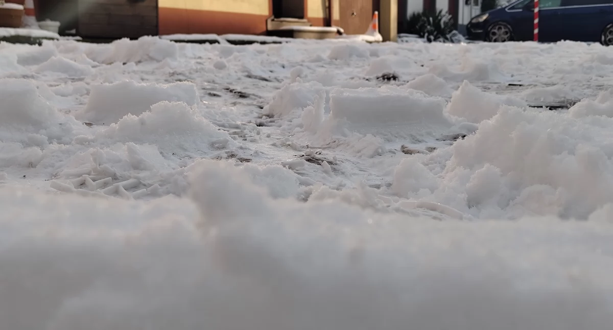 Na zdjęciu; Pierwszy w tym roku śnieg w Radomsku