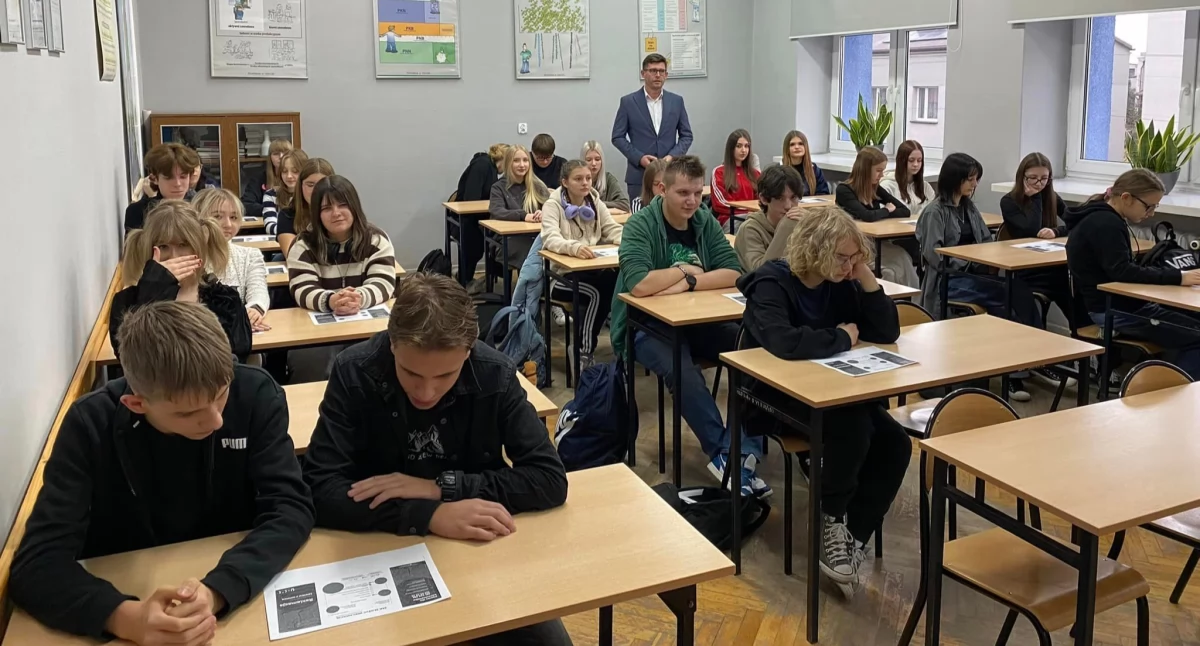 Na zdjęciu: uczestnicy spotkania, fot. Facebook/Powiat Radomszczański 