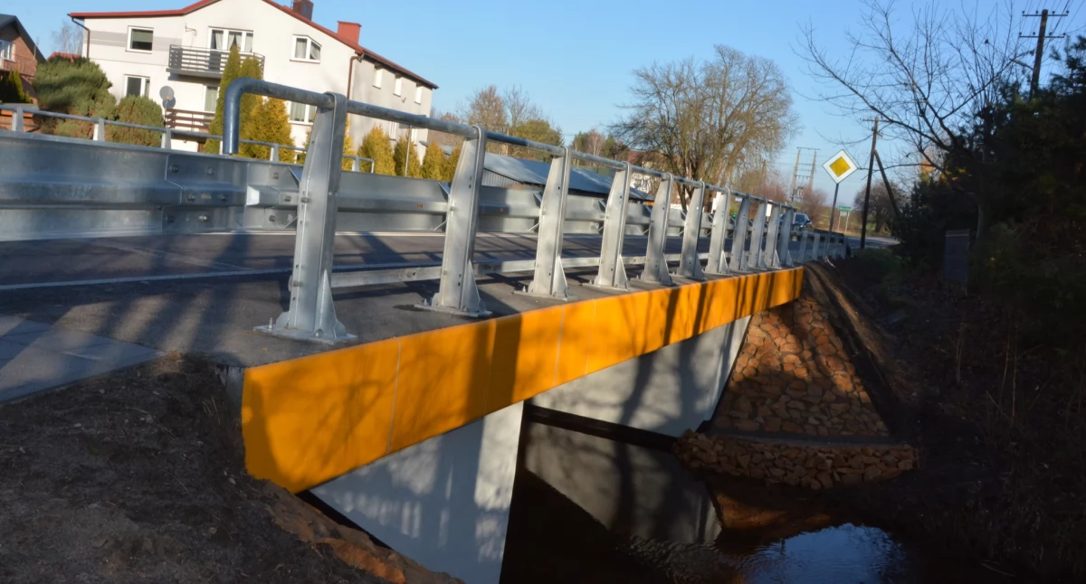 Na zdjęciu: Wyremontowany most, fot. Facebook/Starostwo Powiatowe