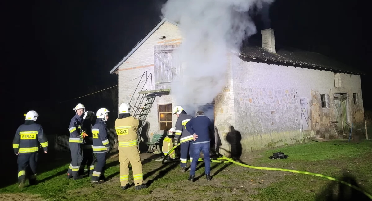 Na zdjęciu: Pożar w miejscowości Kubiki, fot. Facebook/OSP Kobiele Wielkie