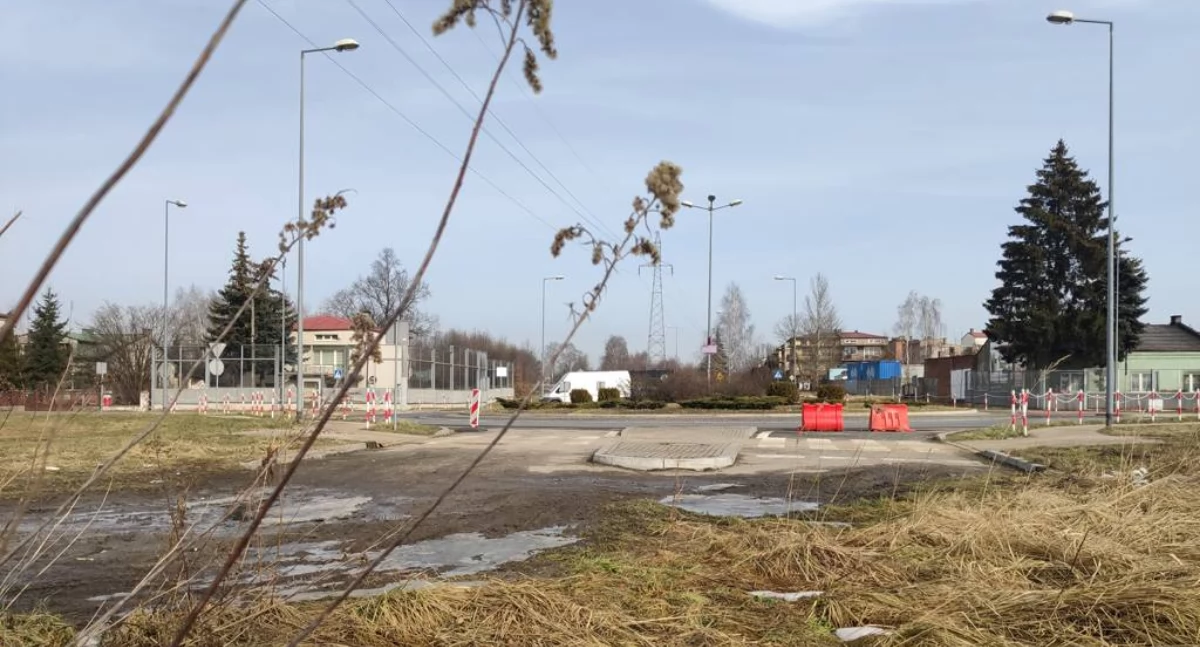 Na zdjęciu rondo przy ul. Brzeźnickiej