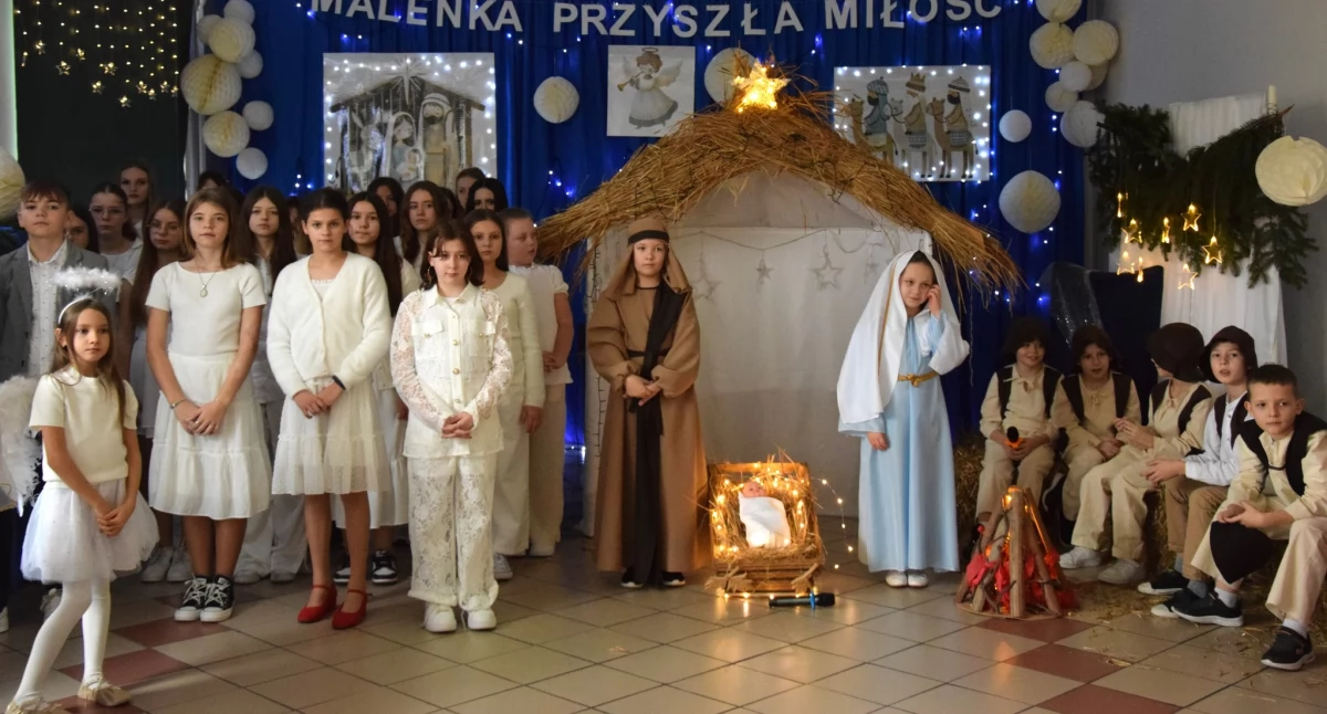 Na zdjęciu: Uczniowie przygotowali Jasełka, fot, Facebook/UM Radomsko