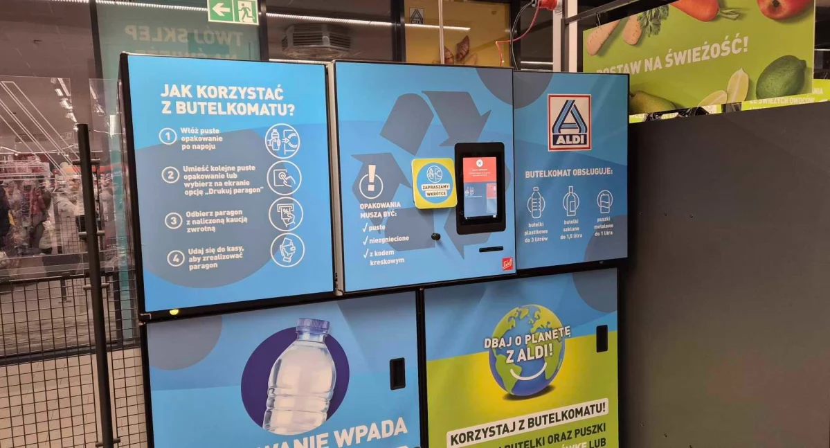 Na zdjęciu: Butelkomat