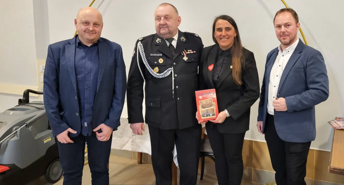 Na zdjęciu: Uczestnicy spotkania, fot. Facebook/Powiat Radomszczański