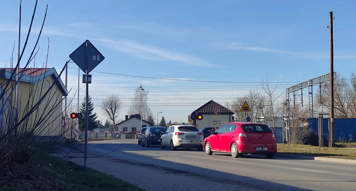 Na zdjęciu: Przejazd kolejowy w ulicy Kraszewskiego
