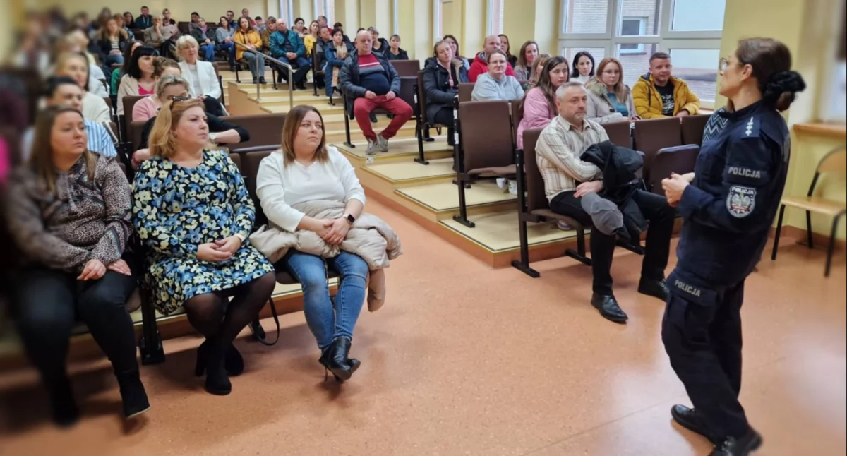 Na zdjęciu: uczestnicy spotkania, fot. Facebook/KPP w  Radomsku