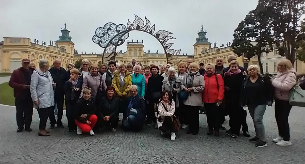 Na zdjęciu: Członków UTW widać w mieście. Ciągle są w coś zaangażowani