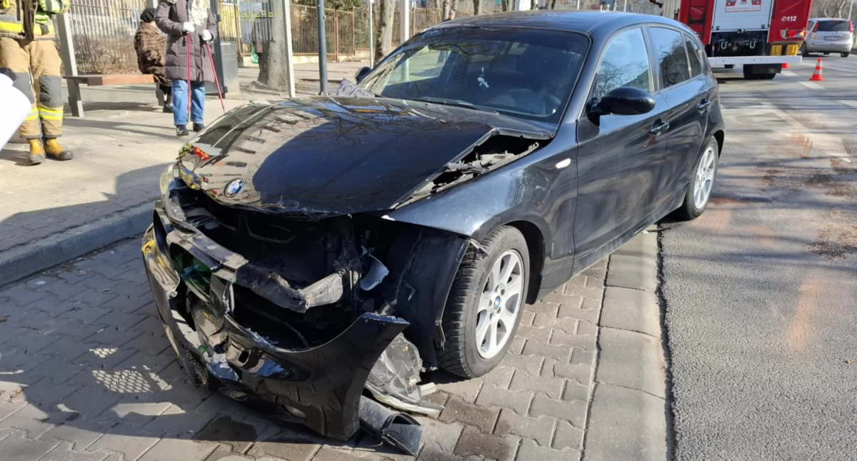 Na zdjęciu: Rozbite BMW