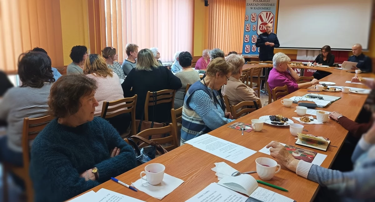 Na zdjęciu: Uczestnicy debaty, fot. Facebook/KPP Radomsko