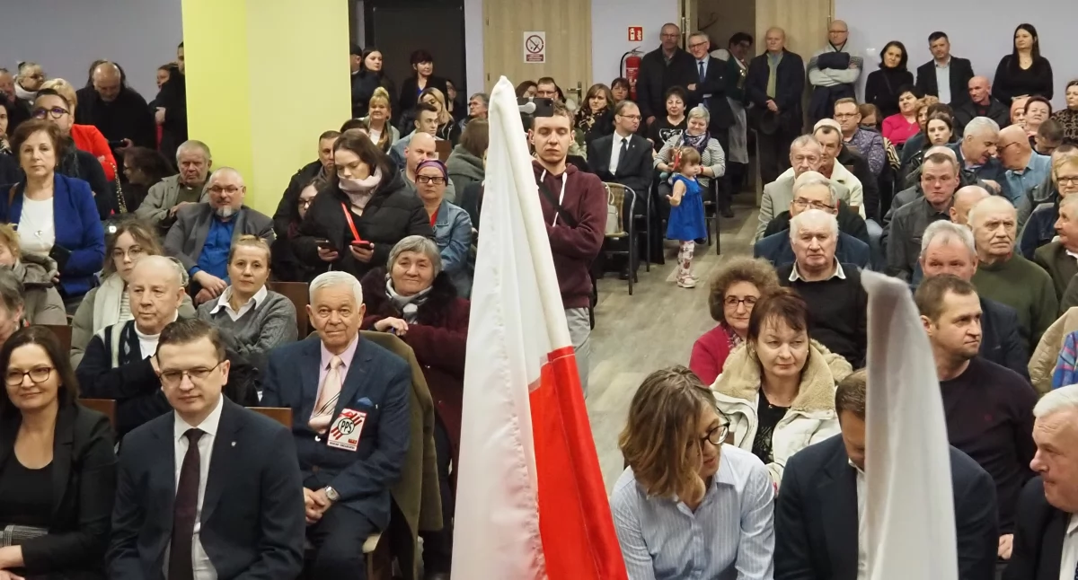 Na zdjęciu pełna sala na spotkaniu Magdaleny Biejat w Chełmie w gminie Masłowice, luty 2025