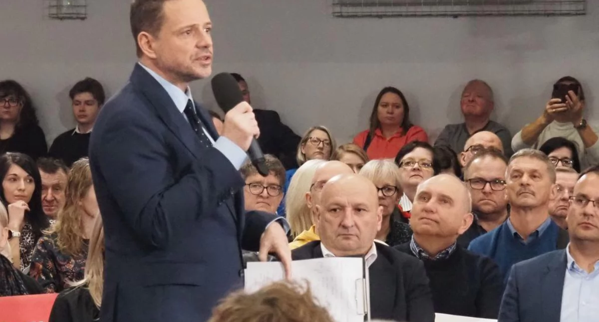 Na zdjęciu: Rafał Trzaskowki podczas wyborczego spotkania w Radomsku
