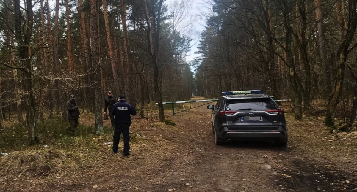 Na zdjęciu: Wspólne patrole prowadzone będą kilka dni, fot. Facebook/KPP Radomsko