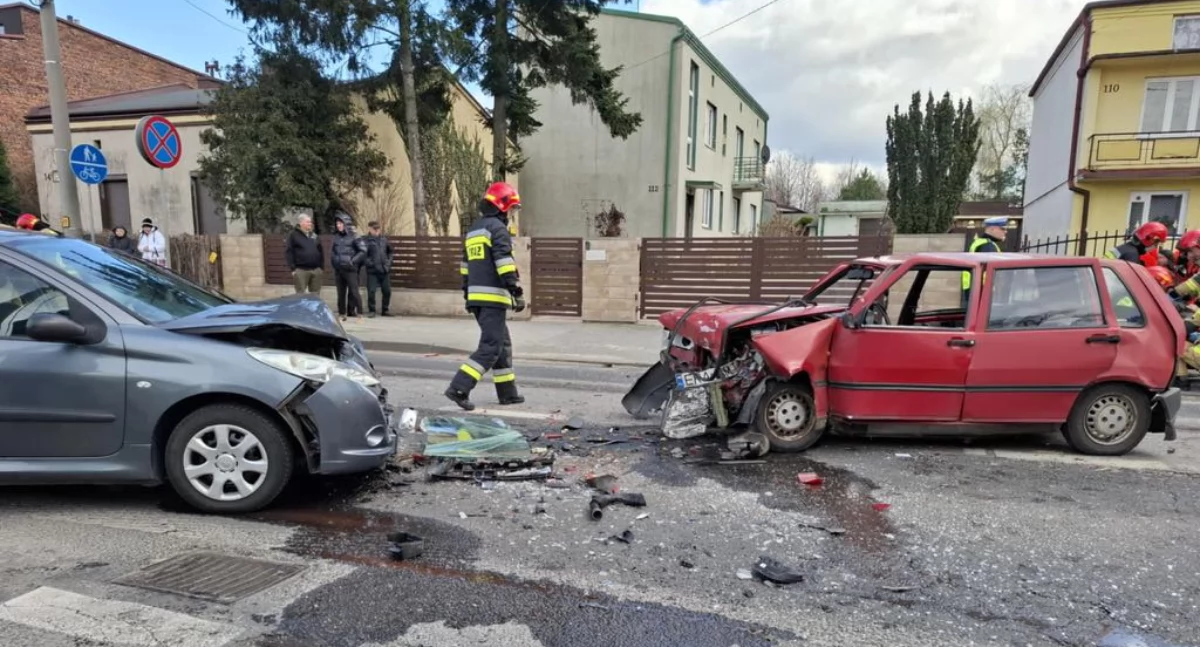Na zdjęciu: Straż pożarna udziela pomocy