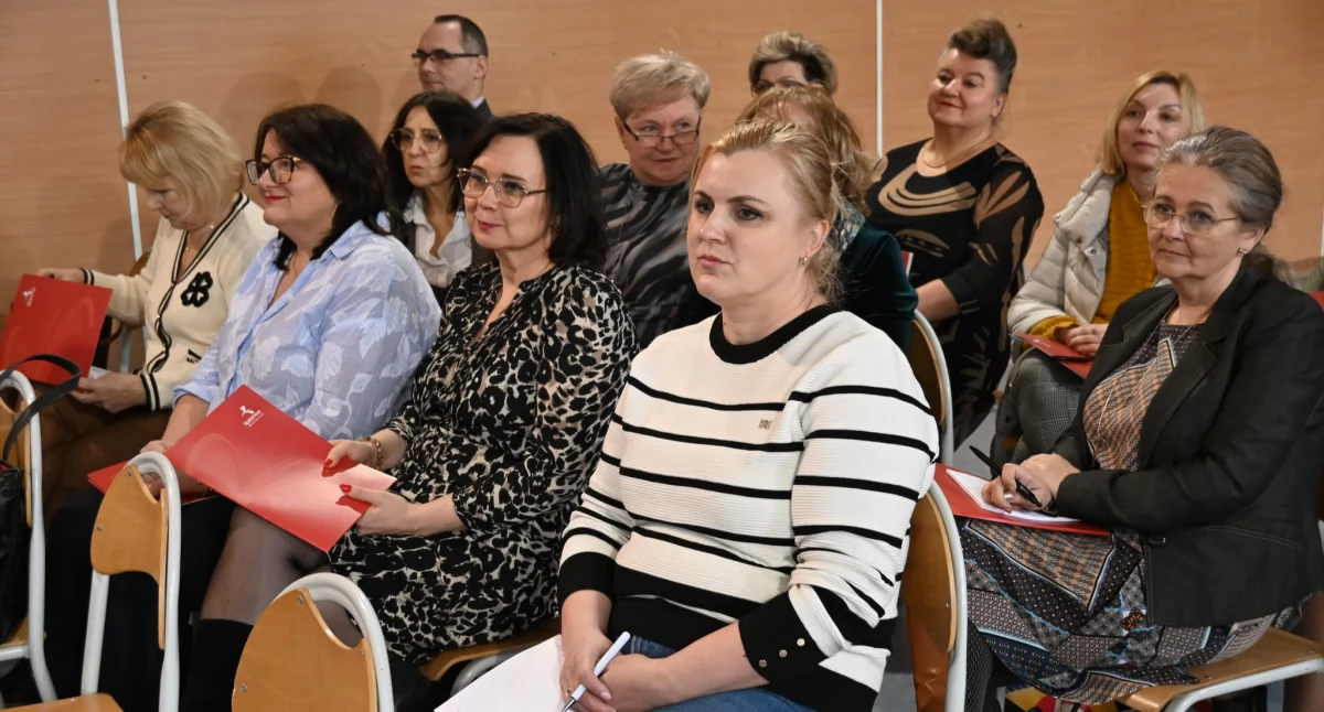 Na zdjęciu: Uczestnicy konferencji, fot. Facebook/Starostwo Powiatowe