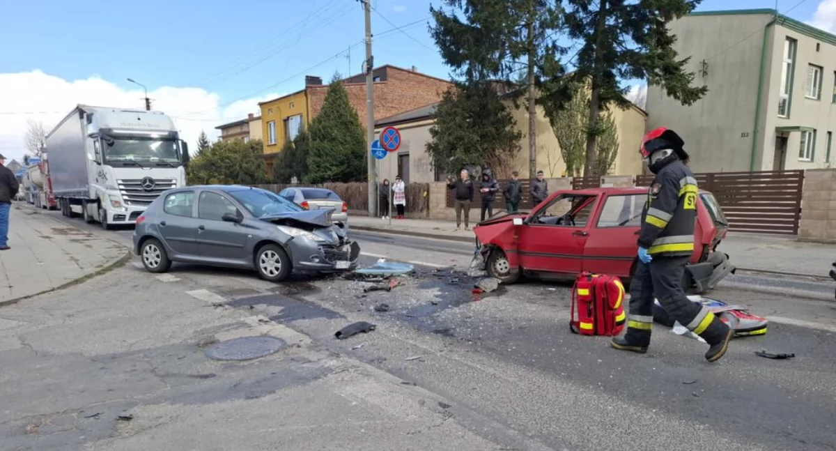 Na zdjęciu: Wszystko przez nieuwagę jednej z kierujących