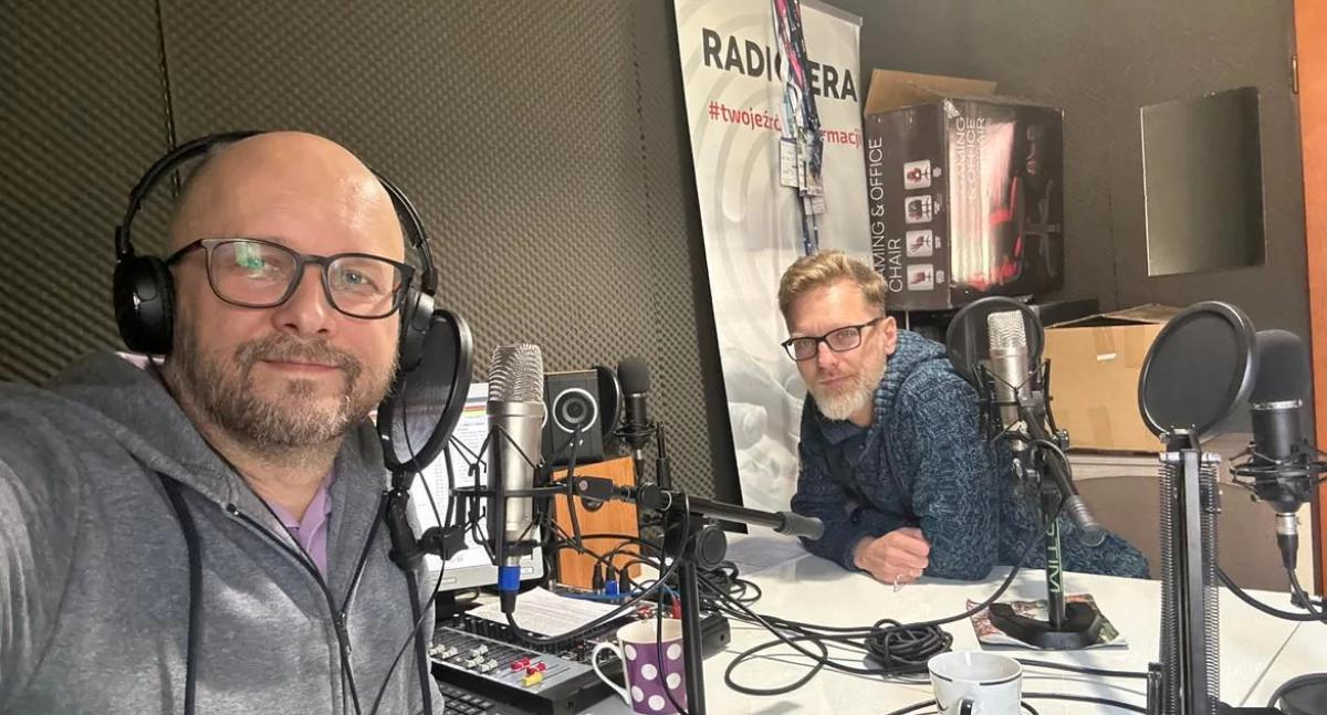 Na zdjęciu prowadzący podcast Redakcyjne Kolegium Wyborcze