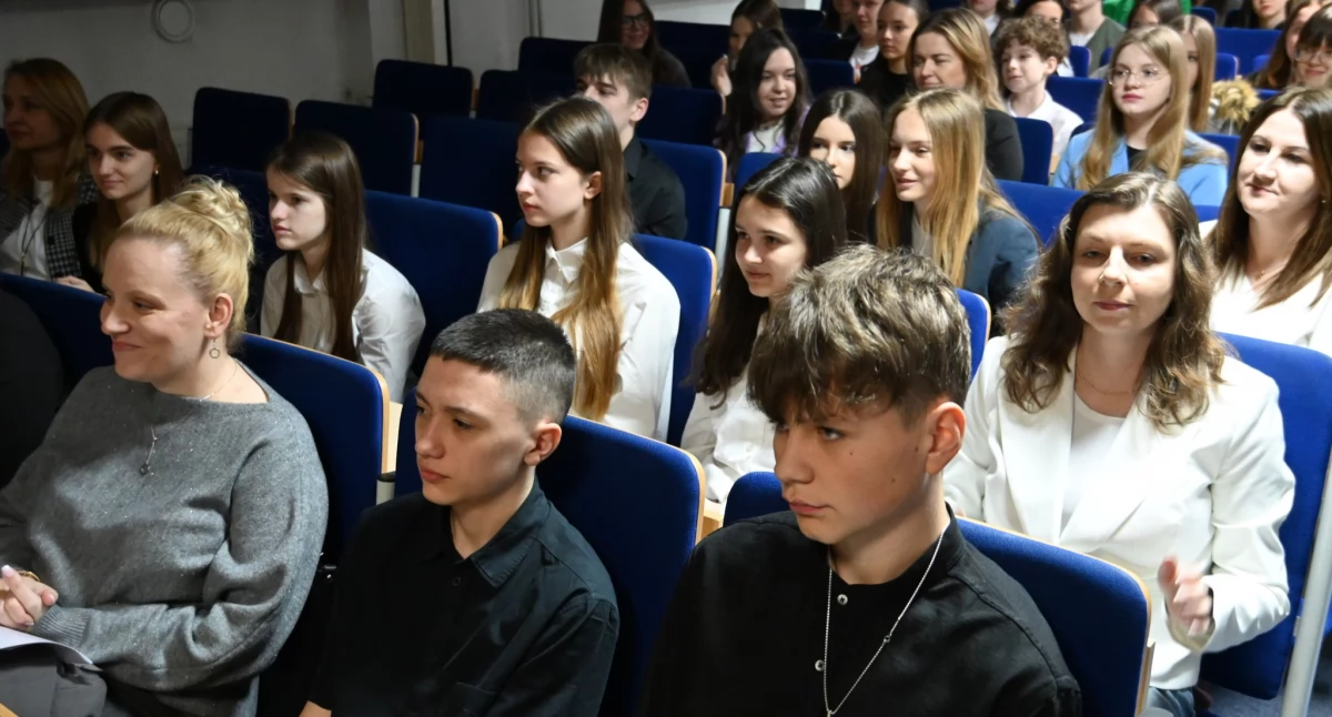 Na zdjęciu: W tym roku zgłosiło się 50 uczniów, fot. Facebook/Starostwo Powiatowe