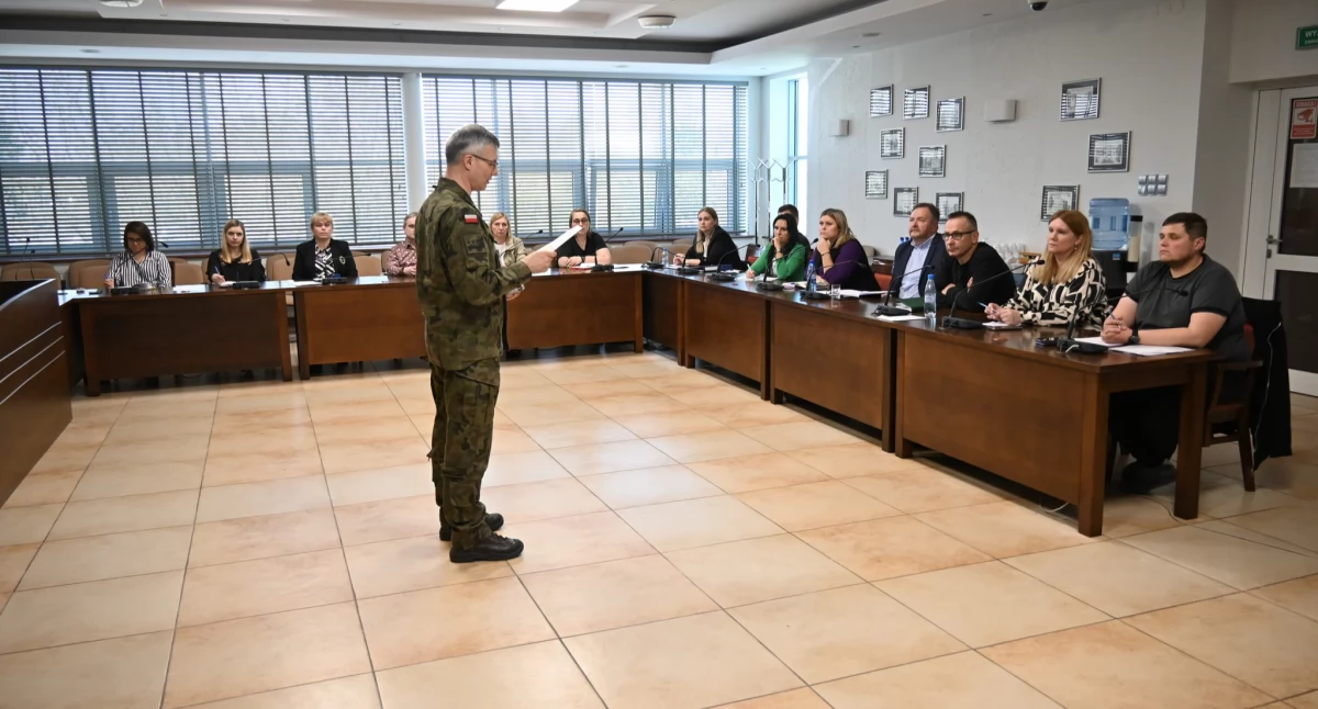 Na zdjęciu: Uczestnicy spotkania, fot. Facebook/Starostwo Powiatowe w Radomsku