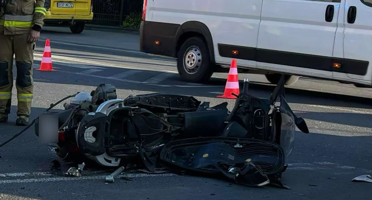 Na zdjęciu: Poszkodowany został kierowca motoroweru, fot. nadesłane