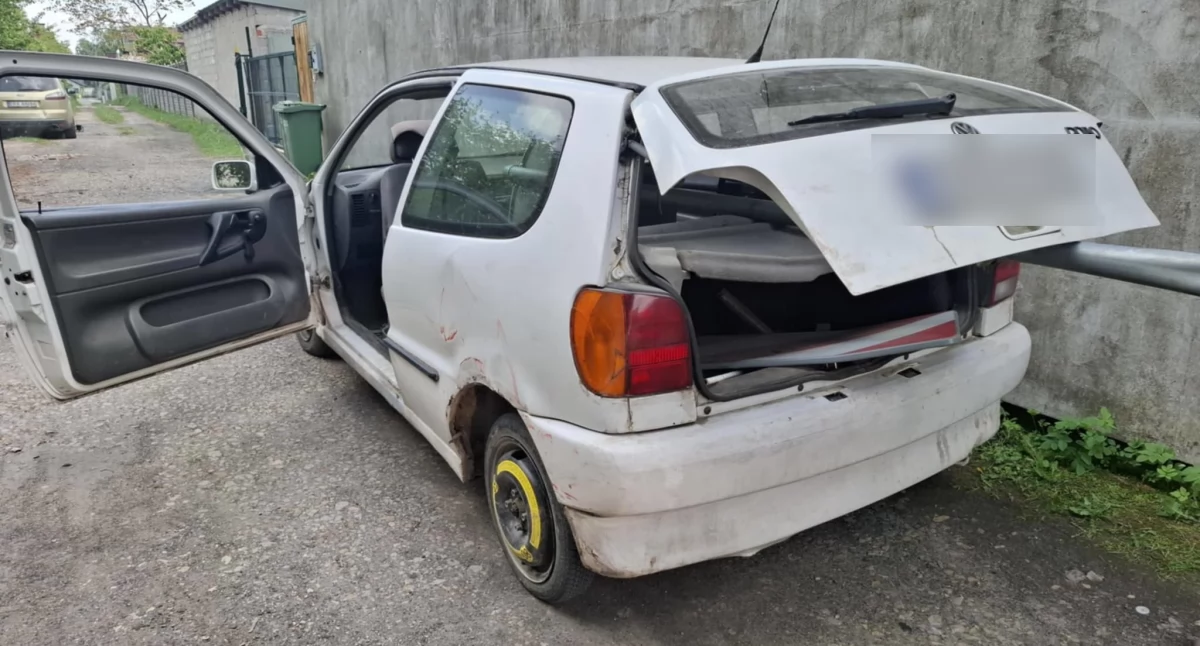 Na zdjęciu: Volkswagen Polo, którym jechał 28-latek