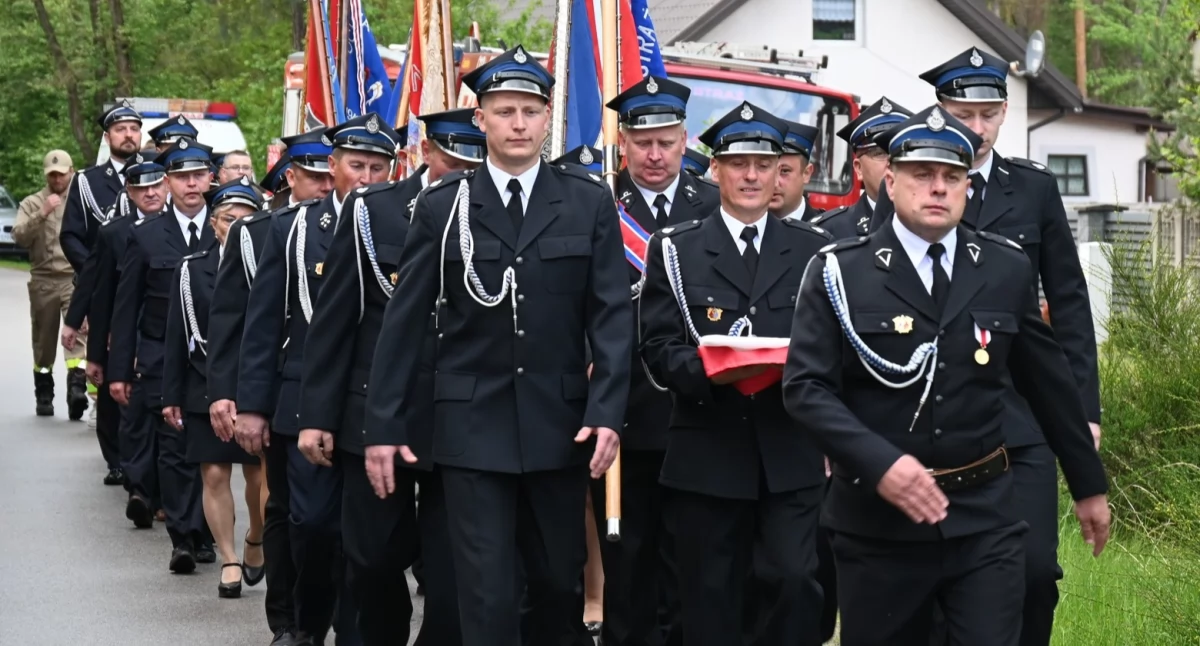Na zdjęciu: Była defilada i uroczysty apel, fot. Facebook/Powiat Radomszczański