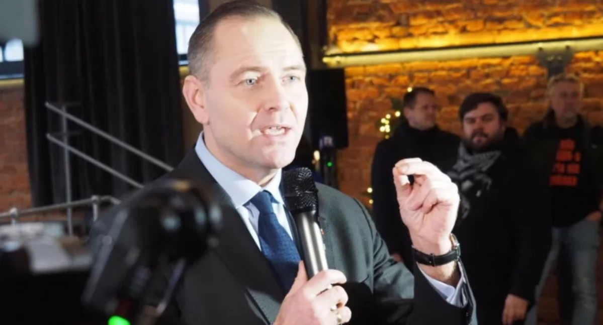 Na zdjęciu Karol Nawrocki na spotkaniu z wyborcami w Radomsku