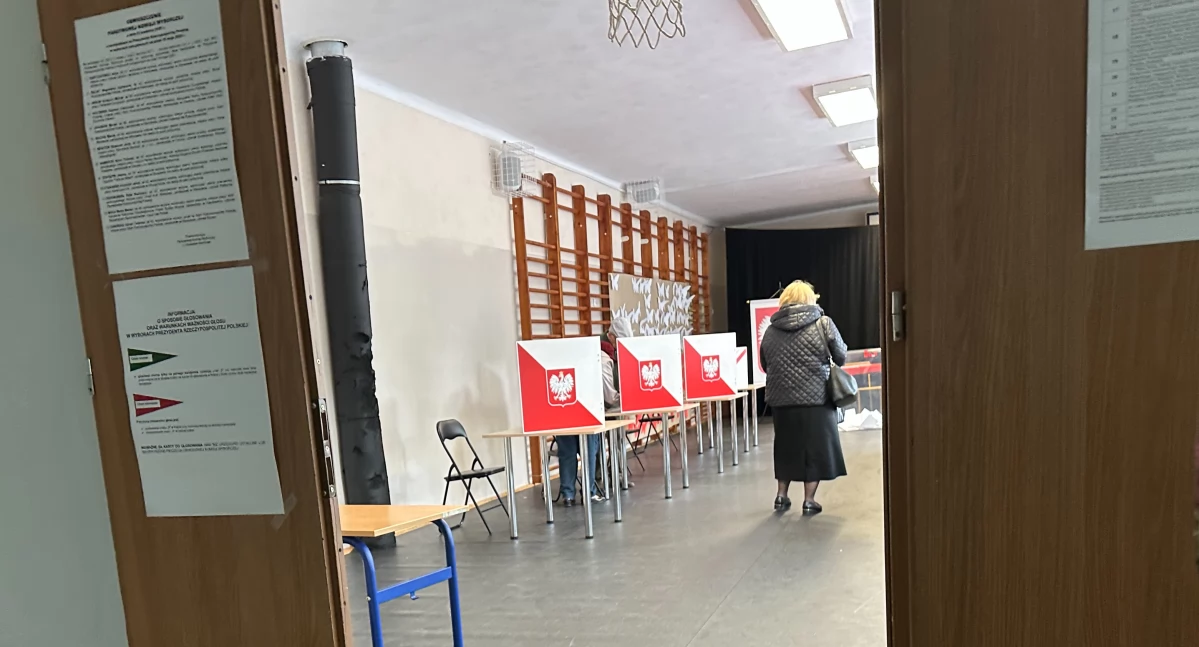 Na zdjęciu: lokal wyborczy w Radomsku podczas pierwszej tury wyborów na Prezydenta RP