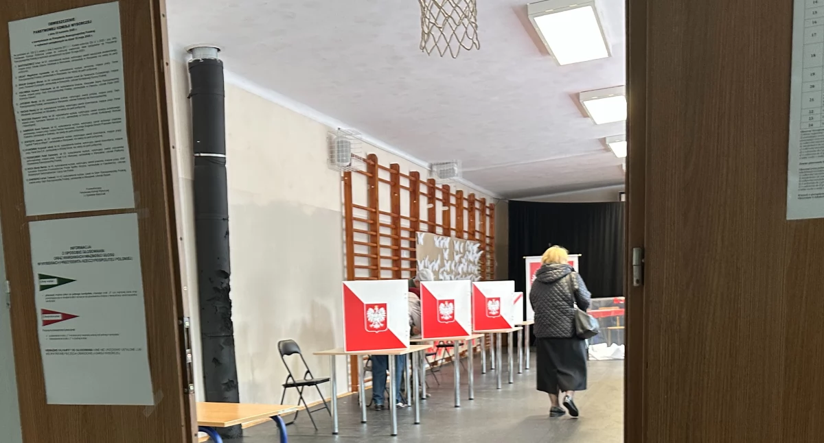 Na zdjęciu: lokal wyborczy w Radomsku podczas I tury wyborów na Prezydenta RP 