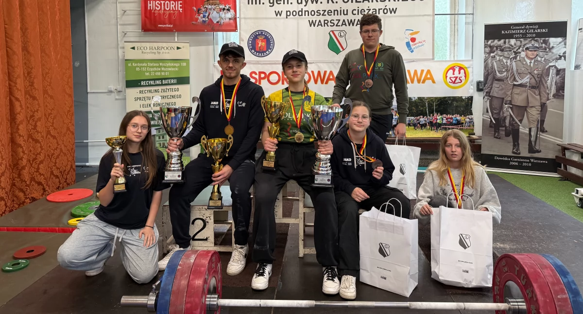Ciężary, Ciężary Dawid Majsy wywalczył puchar turnieju Warszawie - zdjęcie, fotografia