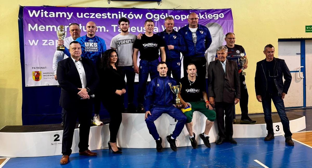 Na zdjęciu: Radomszczańscy zapaśnicy z prawie każdego turnieju wracają z medalami