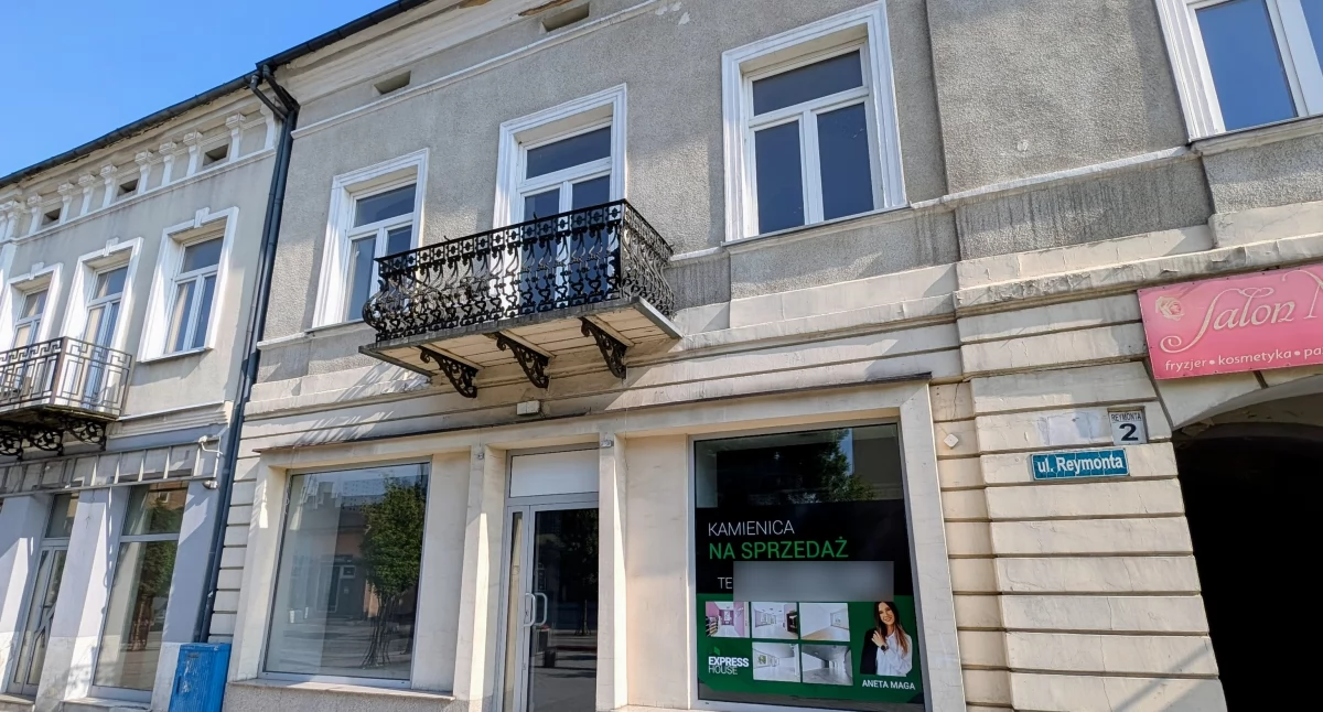Na zdjęciu: Ta kamienica jest na sprzedaż