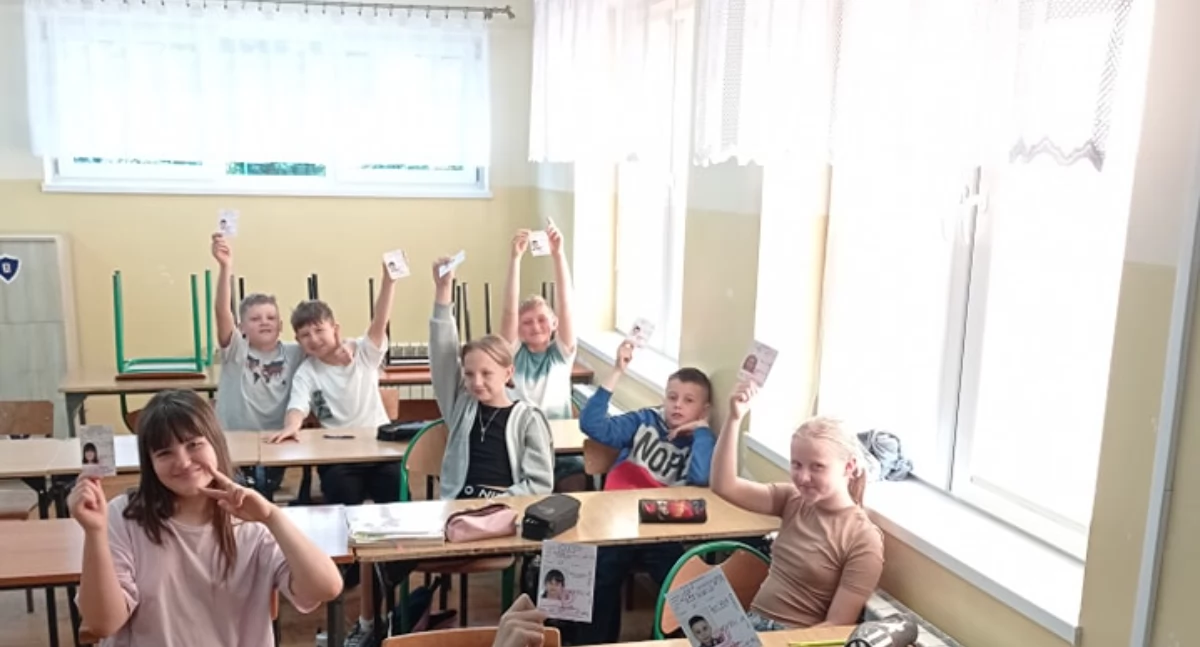 Na zdjęciu: Szczęśliwcy z kartami rowerowymi, fot. Facebook/PSP w Woli Blakowej 