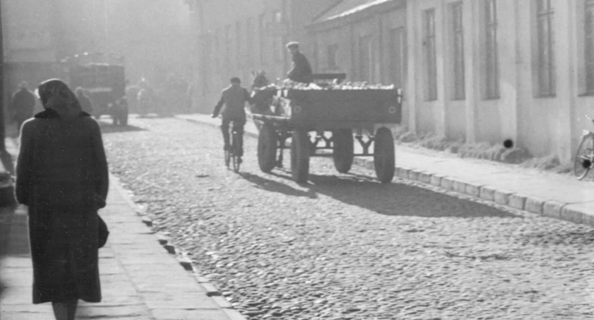 Na zdjęciu: Ulica Berka Joselewicza, lata 60. Fot. Jacek Gawroński